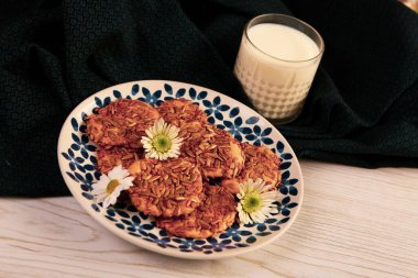 Koyu çikolata parçaları ile tanımlama