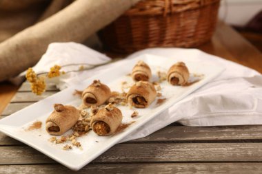 Koyu çikolata parçaları ile tanımlama