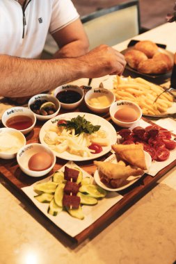 zengin ve leziz Türk Kahvaltı