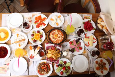 zengin ve leziz Türk Kahvaltı