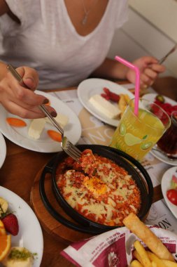 zengin ve leziz Türk Kahvaltı