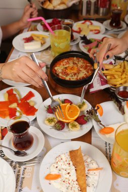 zengin ve leziz Türk Kahvaltı