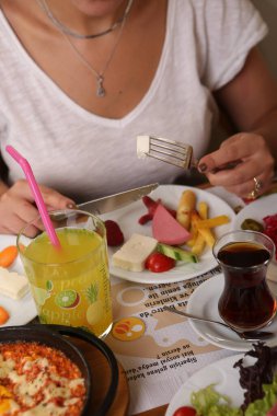 zengin ve leziz Türk Kahvaltı