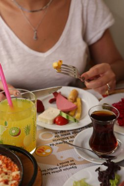 zengin ve leziz Türk Kahvaltı