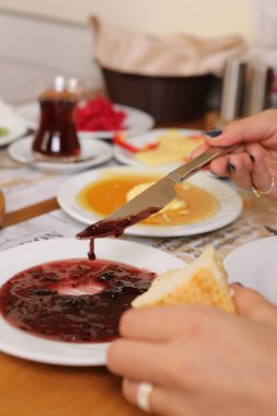 zengin ve leziz Türk Kahvaltı