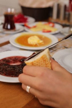 zengin ve leziz Türk Kahvaltı