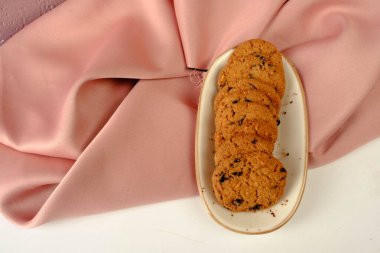 Koyu çikolata parçaları ile tanımlama