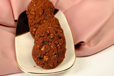 Koyu çikolata parçaları ile tanımlama