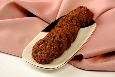 Koyu çikolata parçaları ile tanımlama