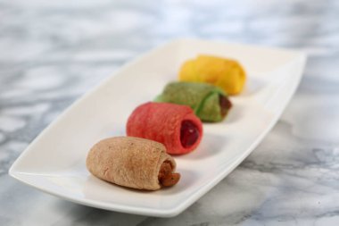 Koyu çikolata parçaları ile tanımlama