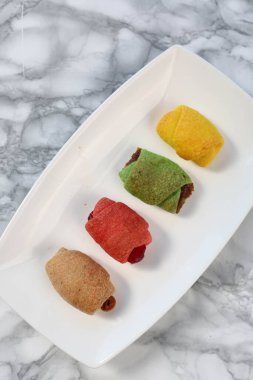 Koyu çikolata parçaları ile tanımlama