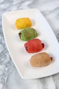 Koyu çikolata parçaları ile tanımlama