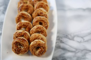 Koyu çikolata parçaları ile tanımlama