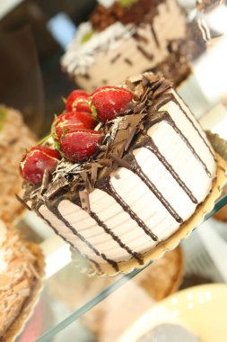 Masada lezzetli bir pasta var.