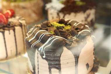 Masada lezzetli bir pasta var.