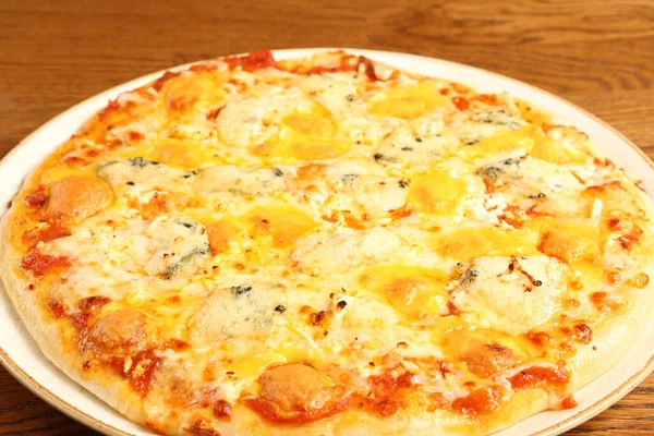 Deliciosa Mistura Pizza Comida Italiana — Fotografia de Stock