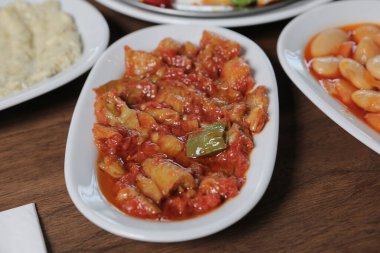 Geleneksel Türk ve Yunan yemek meze masası