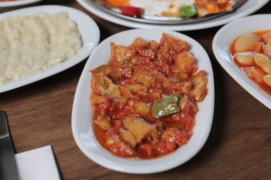 Geleneksel Türk ve Yunan yemek meze masası
