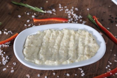 Geleneksel Türk ve Yunan yemek meze masası