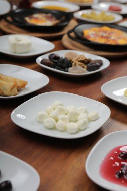 zengin ve leziz Türk Kahvaltı