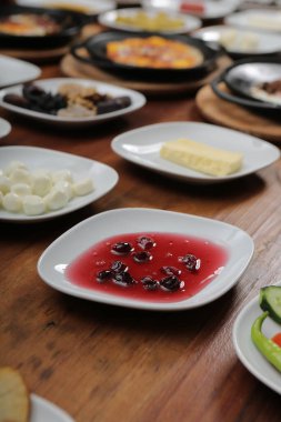 zengin ve leziz Türk Kahvaltı