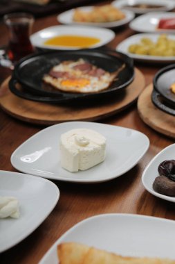 zengin ve leziz Türk Kahvaltı