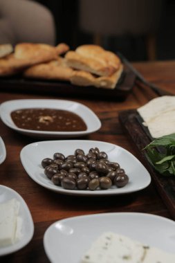 zengin ve leziz Türk Kahvaltı