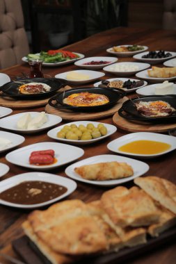 zengin ve leziz Türk Kahvaltı