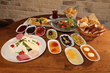 zengin ve leziz Türk Kahvaltı