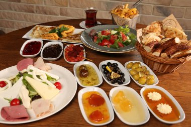 zengin ve leziz Türk Kahvaltı