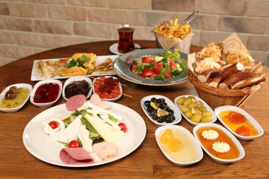 zengin ve leziz Türk Kahvaltı