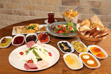 zengin ve leziz Türk Kahvaltı