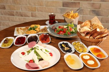 zengin ve leziz Türk Kahvaltı