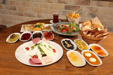 zengin ve leziz Türk Kahvaltı