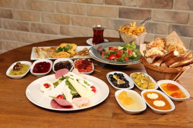 zengin ve leziz Türk Kahvaltı