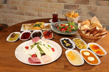 zengin ve leziz Türk Kahvaltı
