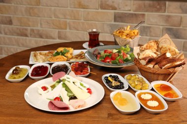 zengin ve leziz Türk Kahvaltı