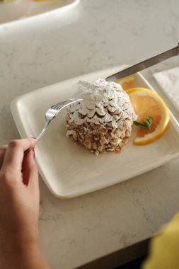 Masada lezzetli bir pasta var.