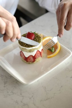 Masada lezzetli bir pasta var.