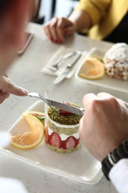 Masada lezzetli bir pasta var.