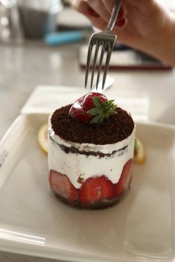 Masada lezzetli bir pasta var.