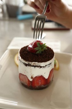 Masada lezzetli bir pasta var.