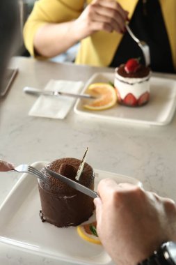 Masada lezzetli bir pasta var.