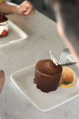 Masada lezzetli bir pasta var.