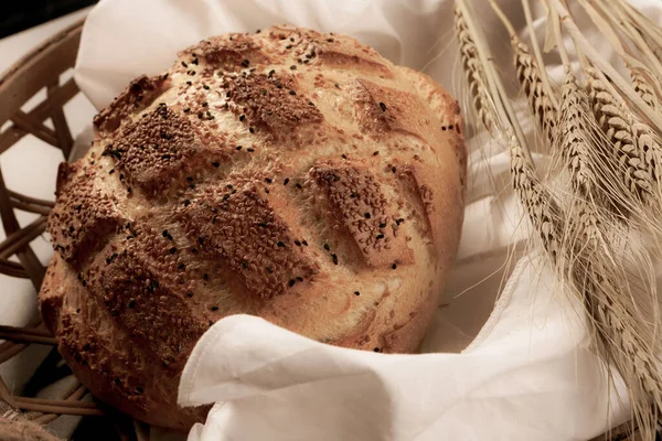 Lezzetli doğal estetik fırınlanmış ekmek