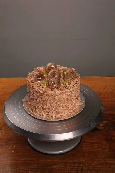 Masada lezzetli bir pasta var.