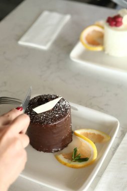 Masada lezzetli bir pasta var.