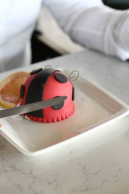 Masada lezzetli bir pasta var.