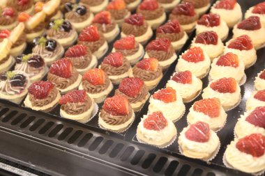 Masada lezzetli bir pasta var.