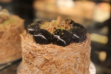 Masada lezzetli bir pasta var.